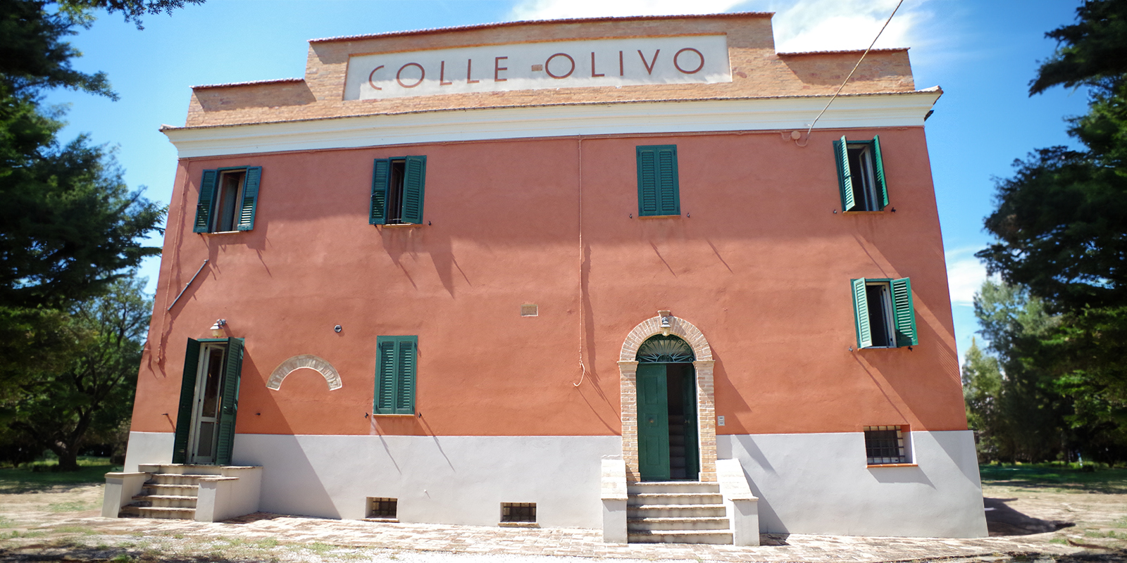 Casolare fronte